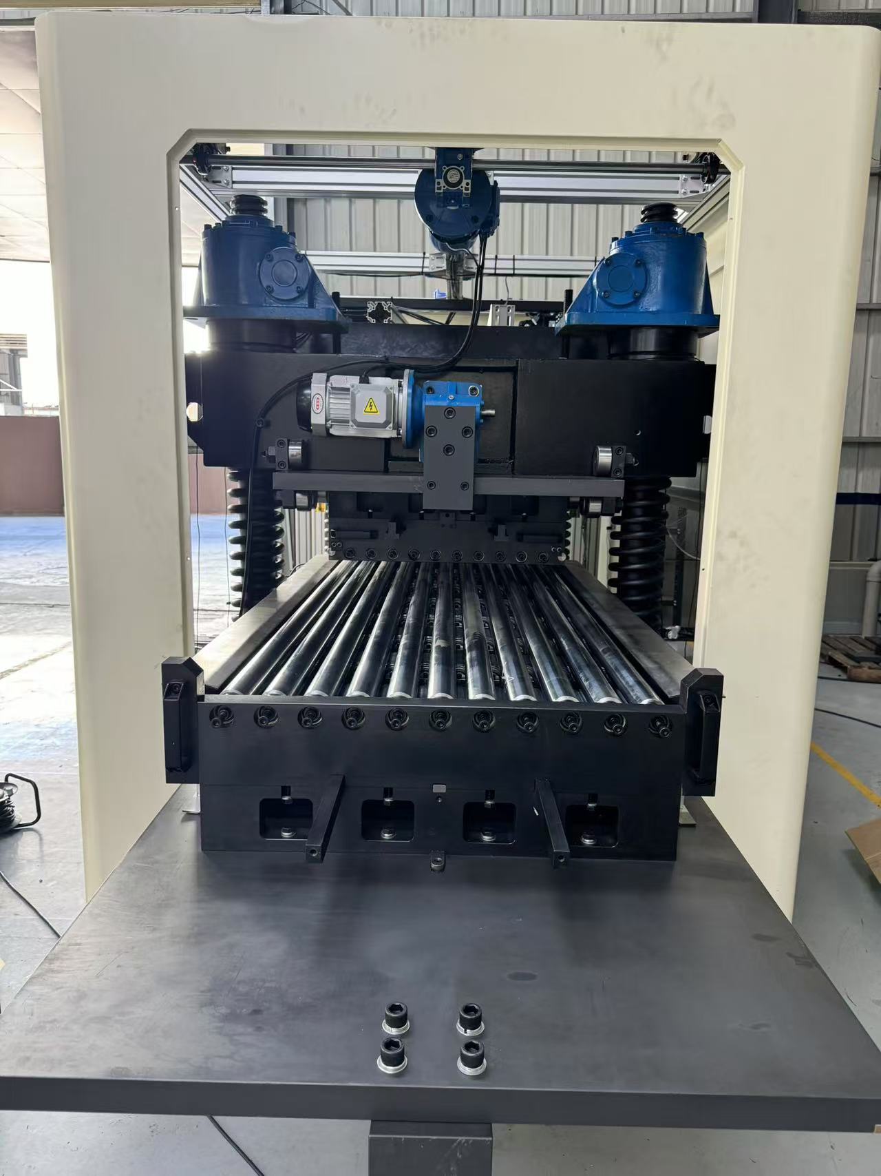 Roller Box Pull Precision Leveler