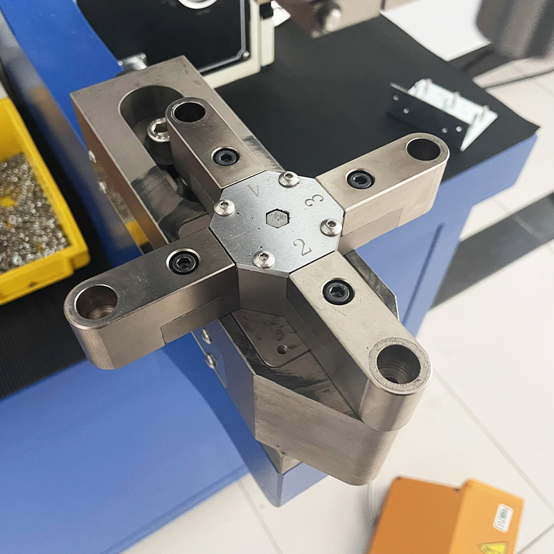 618MSPE 57KN Multi -Language Automatic Bottom Feeder PEM -Befestigungsmaschine