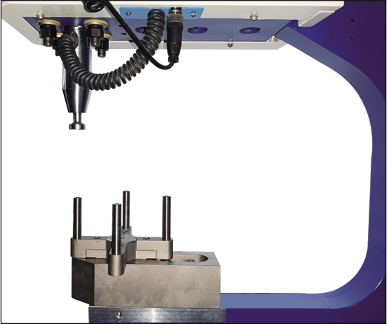 650 mm Ausladungstiefe, patentierte Maschine zum Einsetzen von Fingersicherheitsverschlüssen