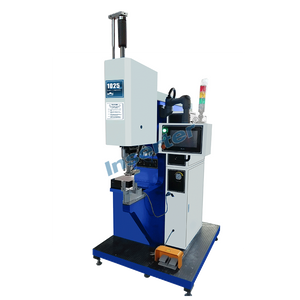 1025MSPe CNC-Touchscreen zur schnellen Installation von 4 verschiedenen Befestigungselementen in einer Pannel-Hardware-Einfügungsmaschine